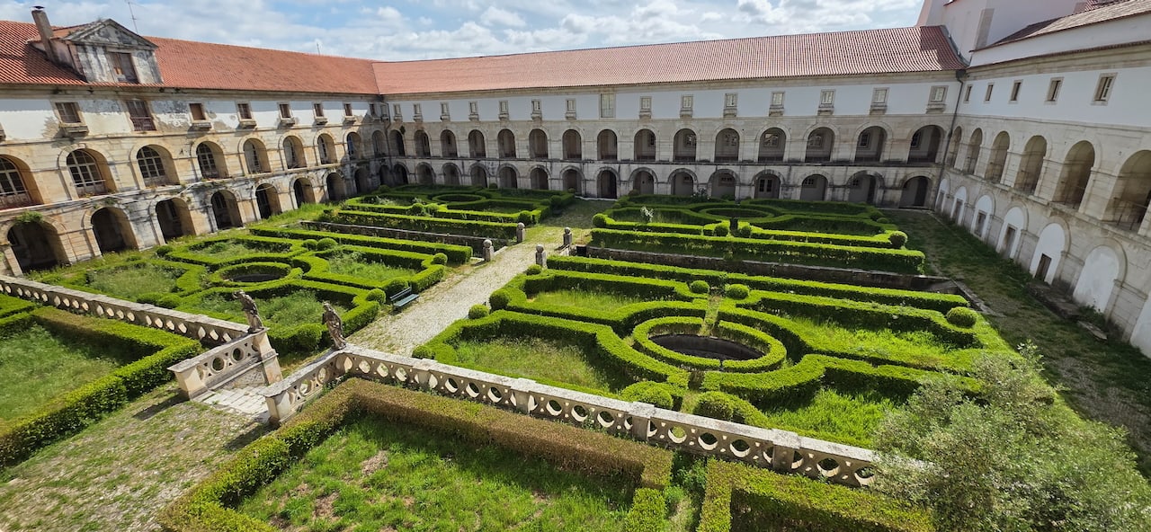 Innenhof und Klostergarten